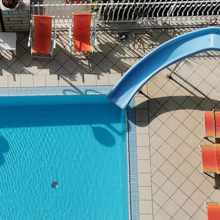 Hotel Cosmos Rimini Luaran gambar