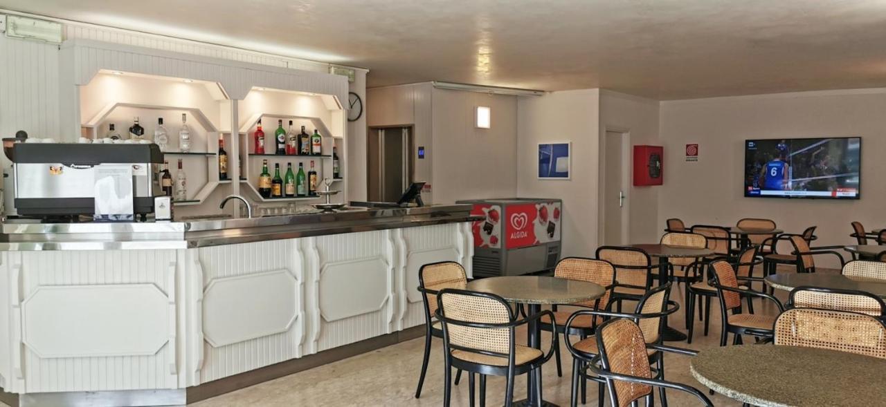 Hotel Cosmos Rimini Luaran gambar