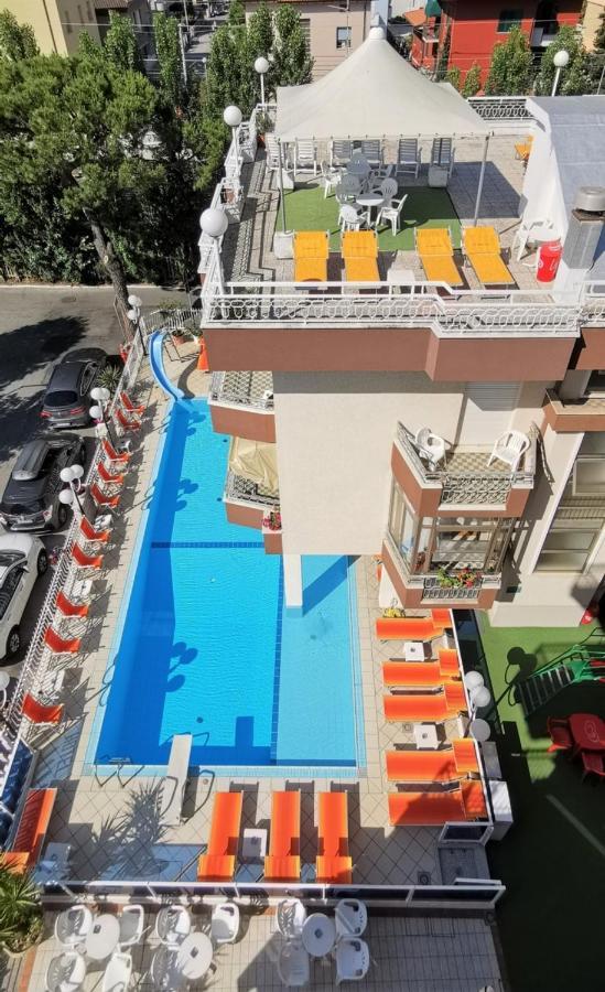 Hotel Cosmos Rimini Luaran gambar