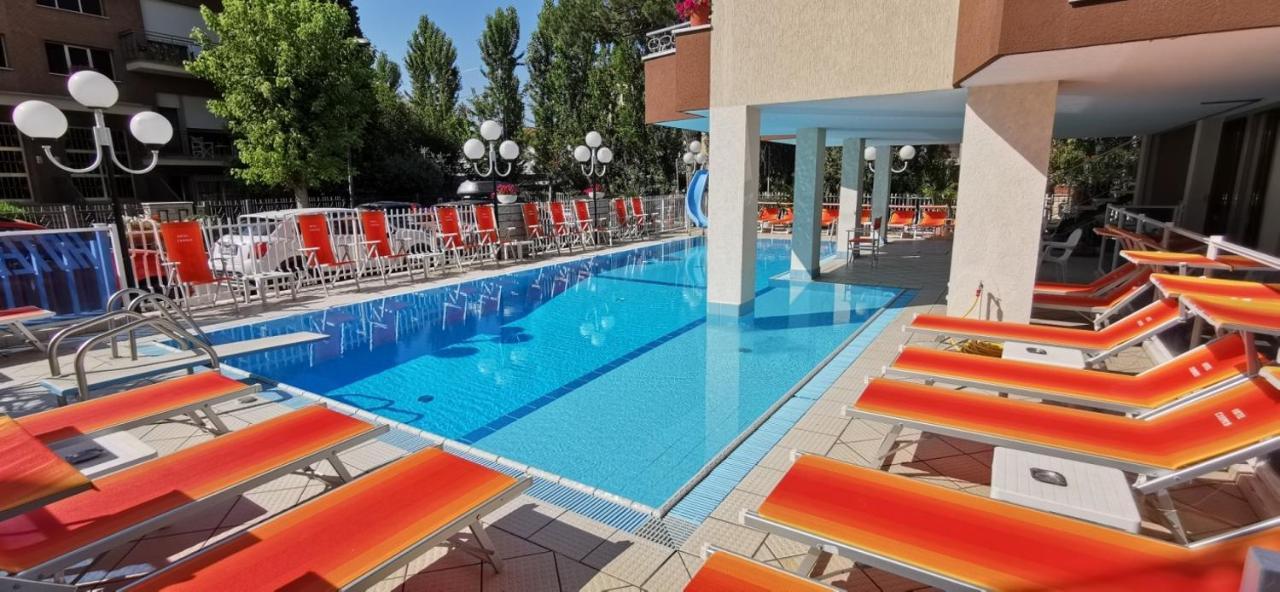 Hotel Cosmos Rimini Luaran gambar