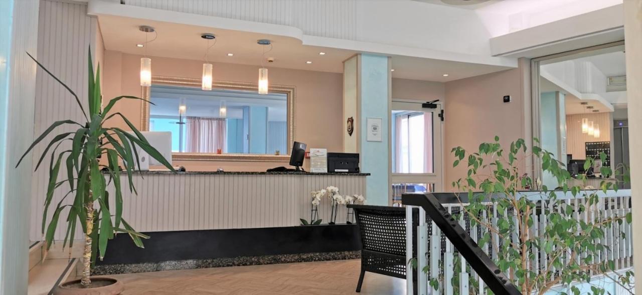 Hotel Cosmos Rimini Luaran gambar