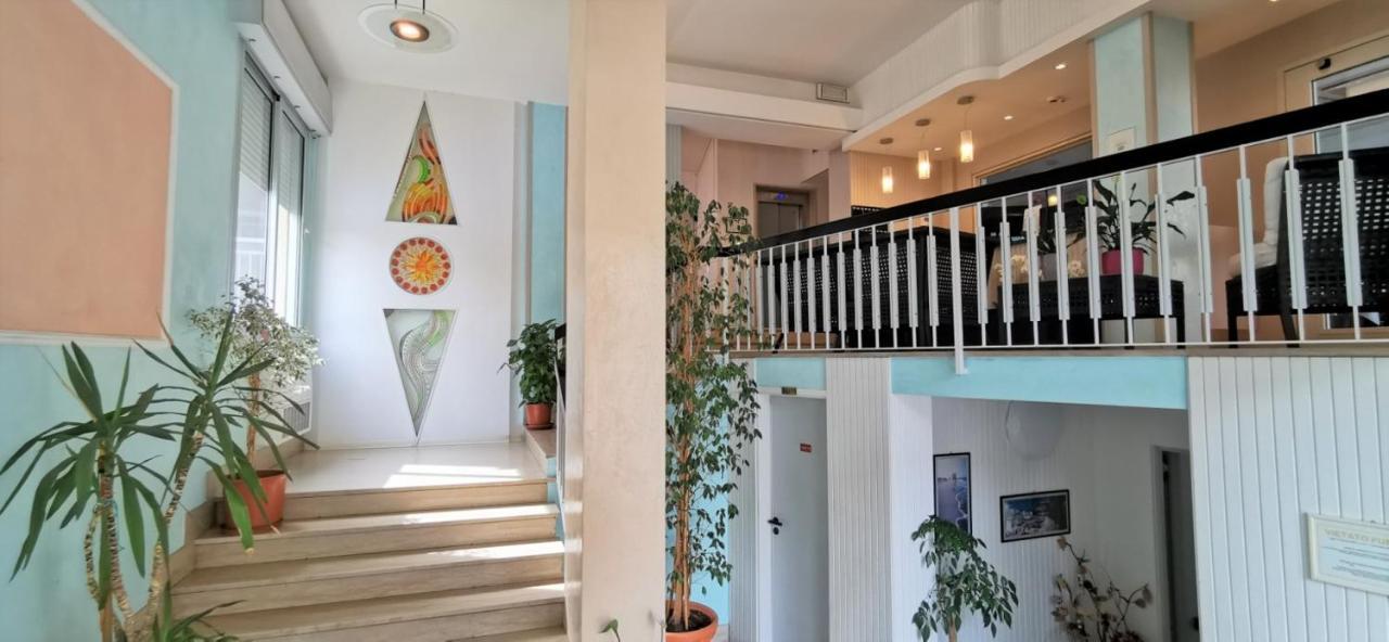 Hotel Cosmos Rimini Luaran gambar