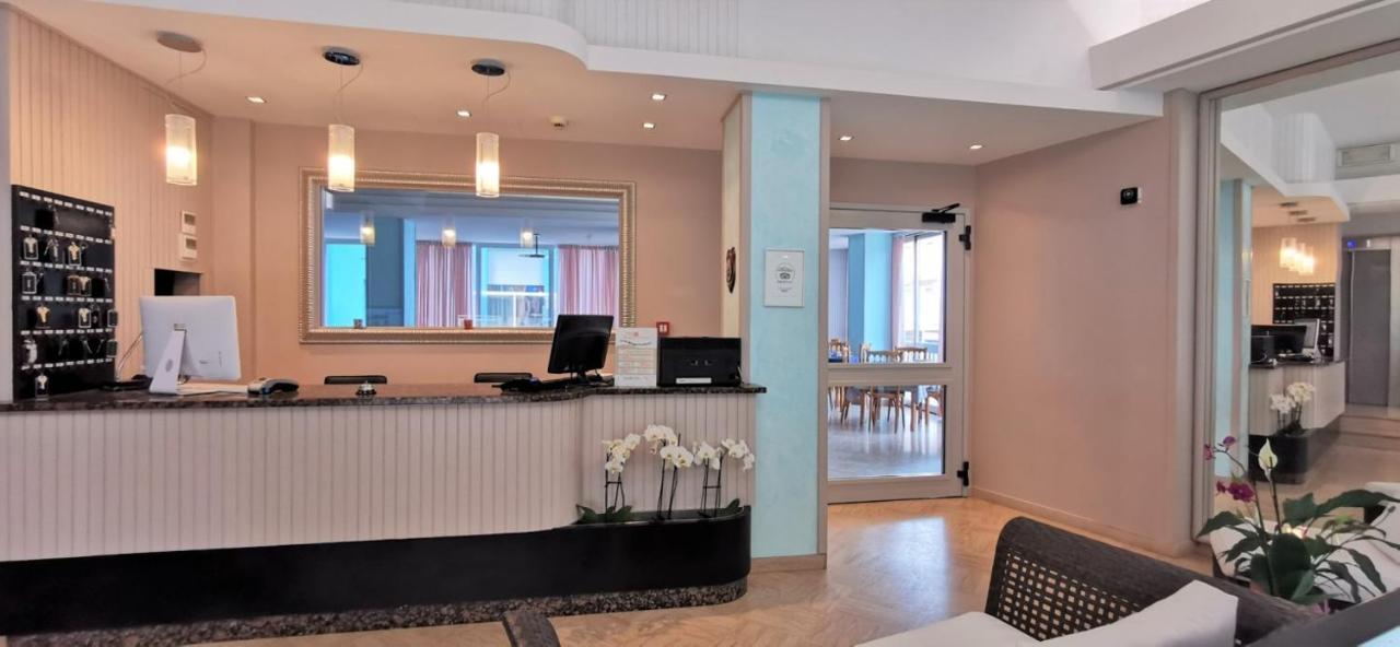 Hotel Cosmos Rimini Luaran gambar